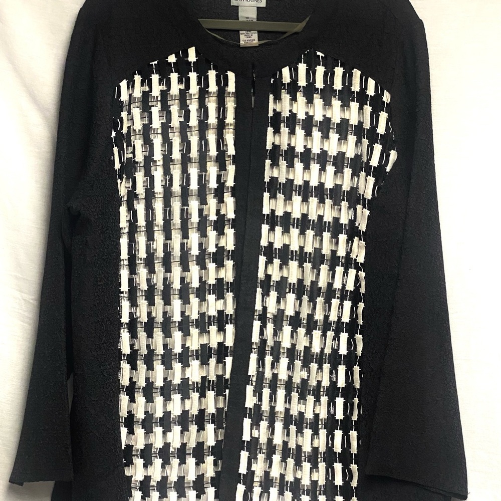 Catherine’s NWT black & white artsy jacket/cardigan 1X (18/20)